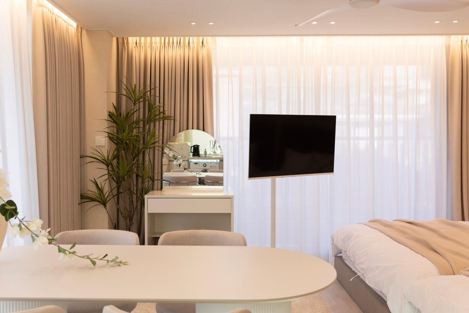 Apartment Hongdae #maru Yeonnam 3 # Cafe Street # Yeontral Park # Comfort # New