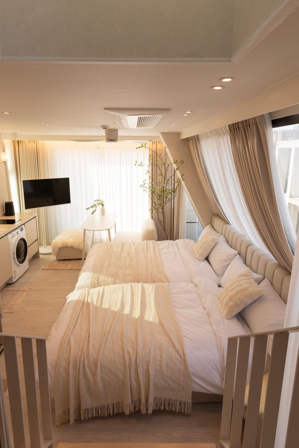Apartment Hongdae #maru Yeonnam 3 # Cafe Street # Yeontral Park # Comfort # New